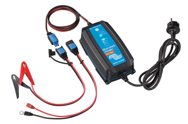 BLUE SMART IP65  CHARGER 12V/15A+DC CONNECTOR