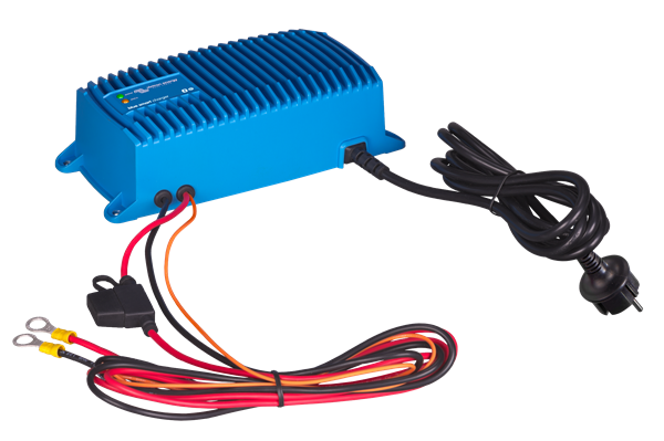 BLUE SMART IP67 CHARGER 12V/17A(1)