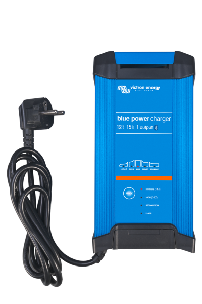 BLUE SMART IP22 CHARGER 12V/15A(1)